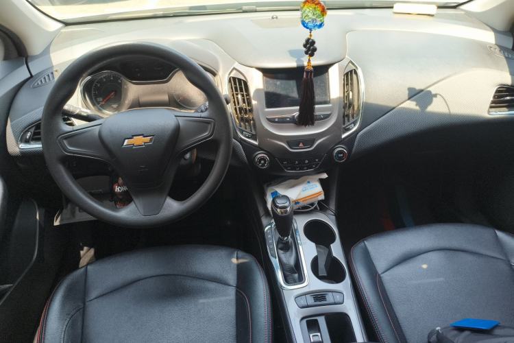 Used Chevrolet Cruze 2017 1.5L Automatic Pioneer Sunroof Edition