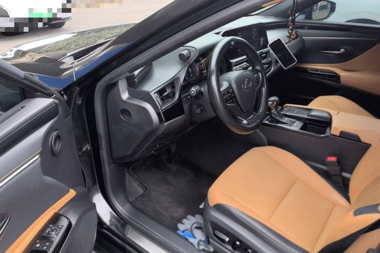 Used Lexus ES 2021 200 Excellence Edition