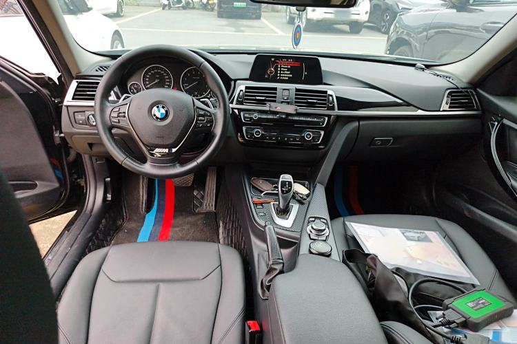 Used BMW 3 Series 2017 320Li M Sport Edition Center Console