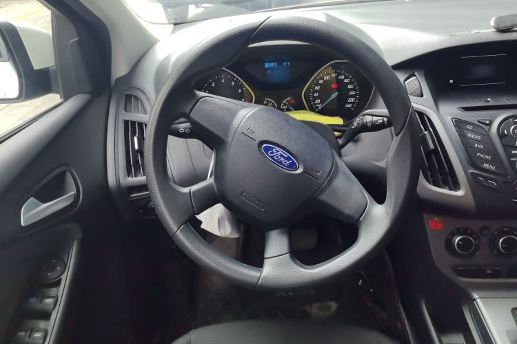 Used Ford Focus 2012 Hatchback 1.6L Automatic Comfort Model Steering Wheel