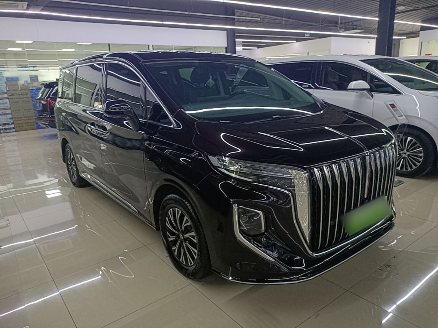 Hongqi HQ9 PHEV 2024 2.0T Four-Wheel Drive Business Edition — снимка 3