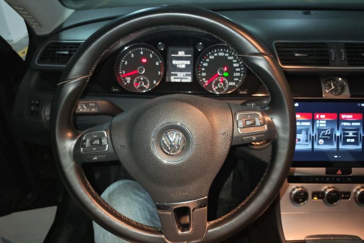 Used Volkswagen Magotan 2012 Revised 1.4 TSI Luxury Version Steering Wheel