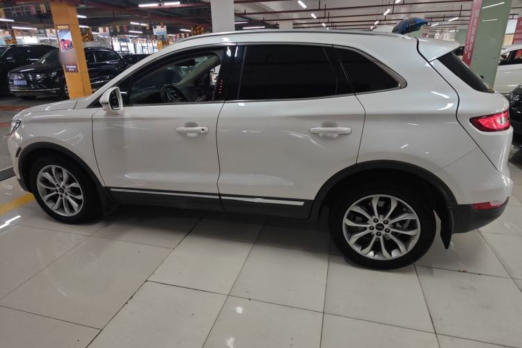 Used Lincoln MKC 2017 2.0T Two-Wheel-Drive Luxury Edition