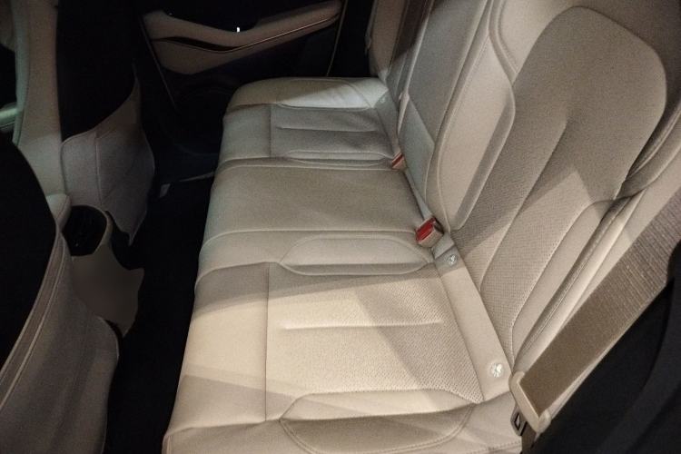 Used Nio ET5 2024 75 kWh Left Rear Seat