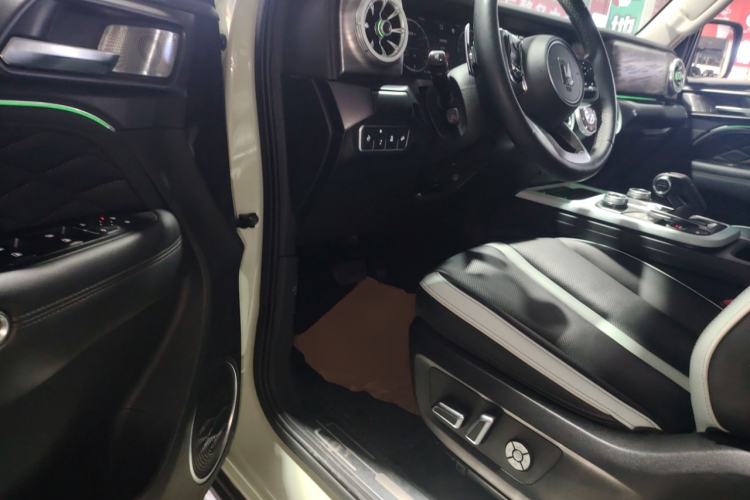 Used Tank 300 2021 City Edition 2.0T—Truly Stylish