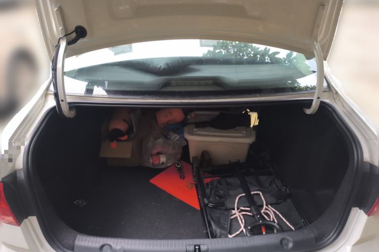 Used Volkswagen Lavida 2015 1.6L Manual Fashion Edition