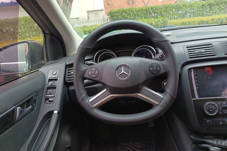 Used Mercedes-Benz R-Class 2017 R 400 4MATIC Exclusive Edition