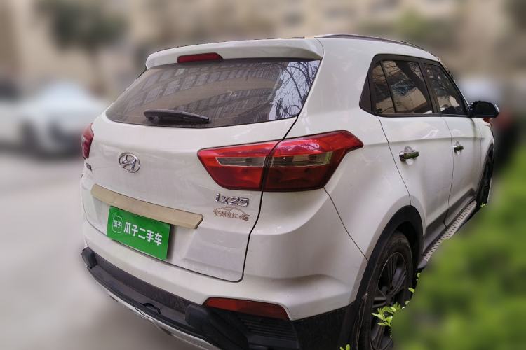 Used Hyundai ix25 2015 1.6L Automatic Two-Wheel Drive Smart GLS Trim Rear Right 45 Deg