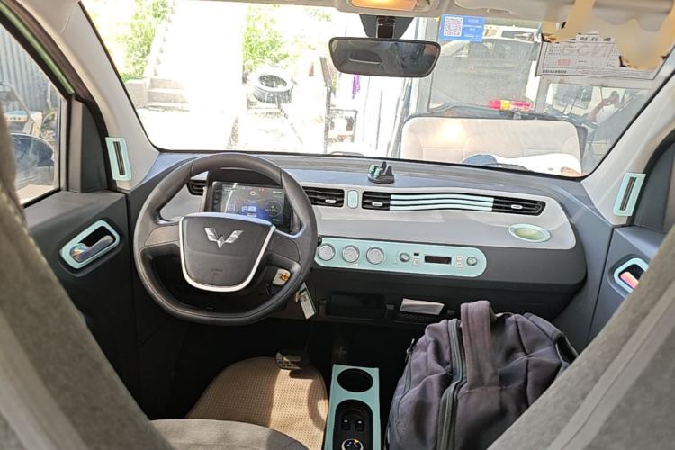 Used Wuling Hongguang MINIEV 2021 Macaron Premium Model – Lithium Iron Phosphate Center Console