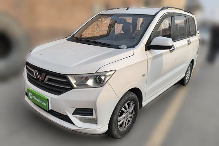 Used Wuling Hongguang 2019 1.5L S Comfort Edition China VI LAR