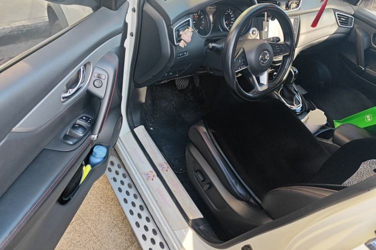 Used Nissan Qashqai 2022 2.0L CVT XV Premier Luxury Edition Interior 3