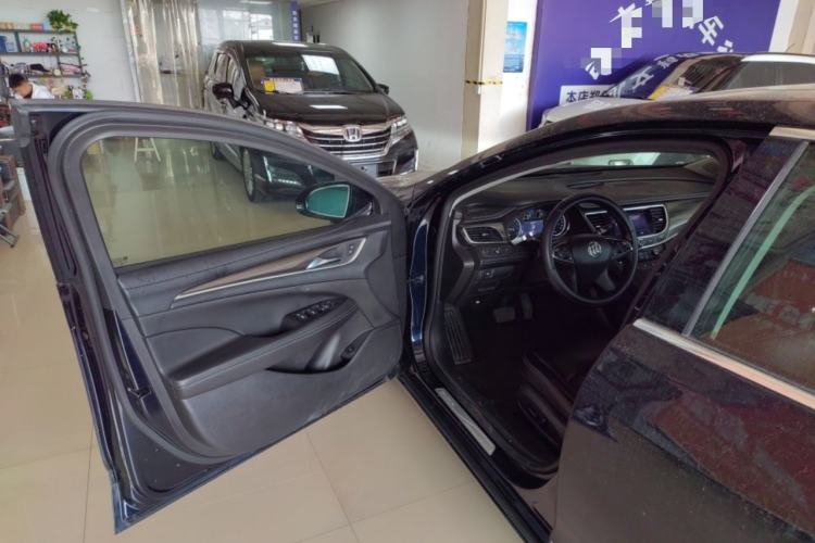 Used Buick LaCrosse 2019 28T Luxury Version Driver Seat