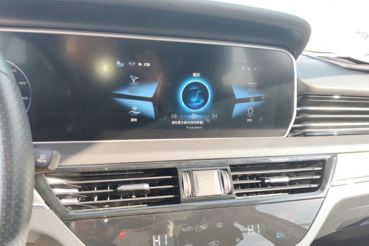 Used Hongqi HS5 2022 Revised Version 2.0T Smart Connect Flagship Edition
