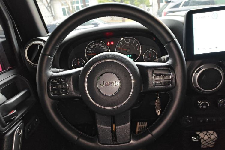 Used Jeep Wrangler 2015 3.0L Sahara Four-Door Comfort Edition
