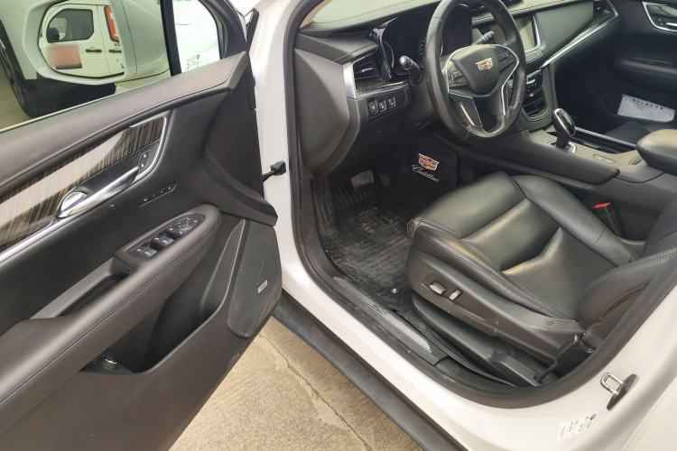 Used Cadillac XT5 2018 25T Luxury Model