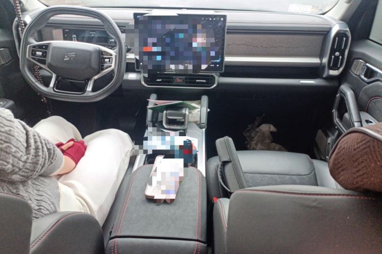 Used JETOUR Traveler 2023 1.5T Two-Wheel Drive Discovery PRO Center Console