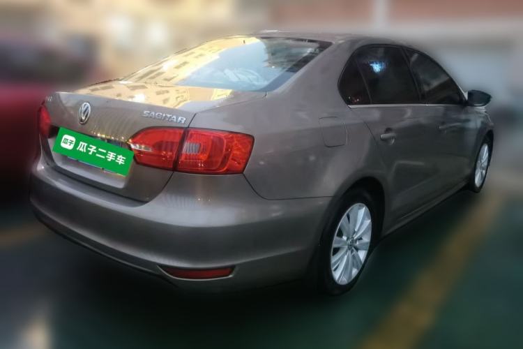 Used Volkswagen Sagitar 2014 1.6L Manual Comfort Model
