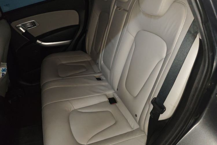 Used Bestune X80 2013 2.0L automatic luxury version Left Rear Seat