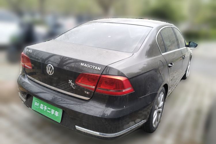 Used Volkswagen Magotan 2012 1.8TSI Prestige Model Rear Right 45 Deg