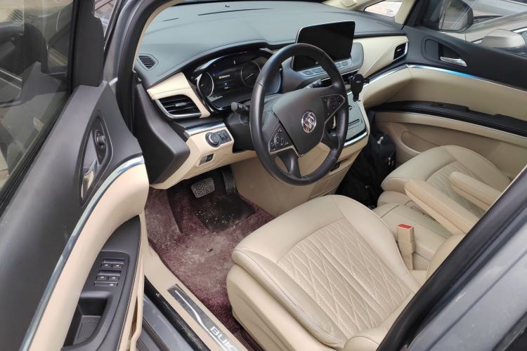 Used Buick GL8 2023 Land Business Class Smart Deluxe Model
