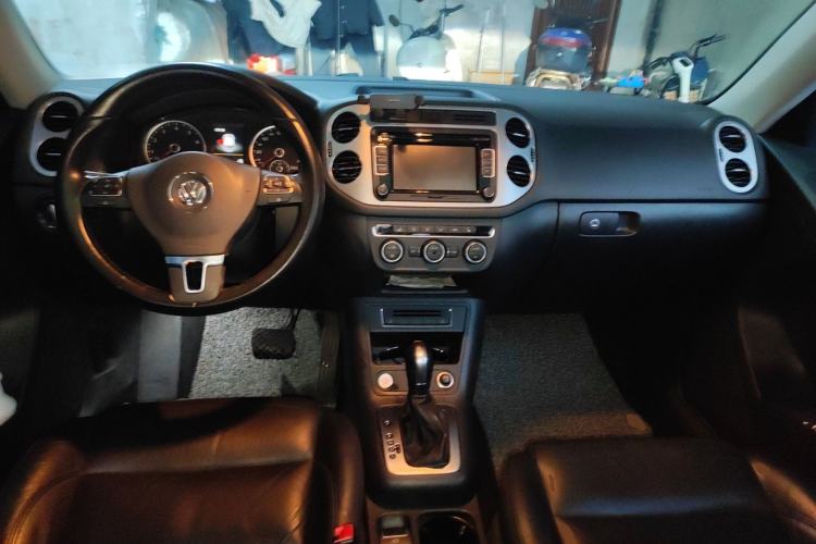 Used Volkswagen Tiguan L 2015 1.8TSI Automatic Two-Wheel Drive Luxury Model
