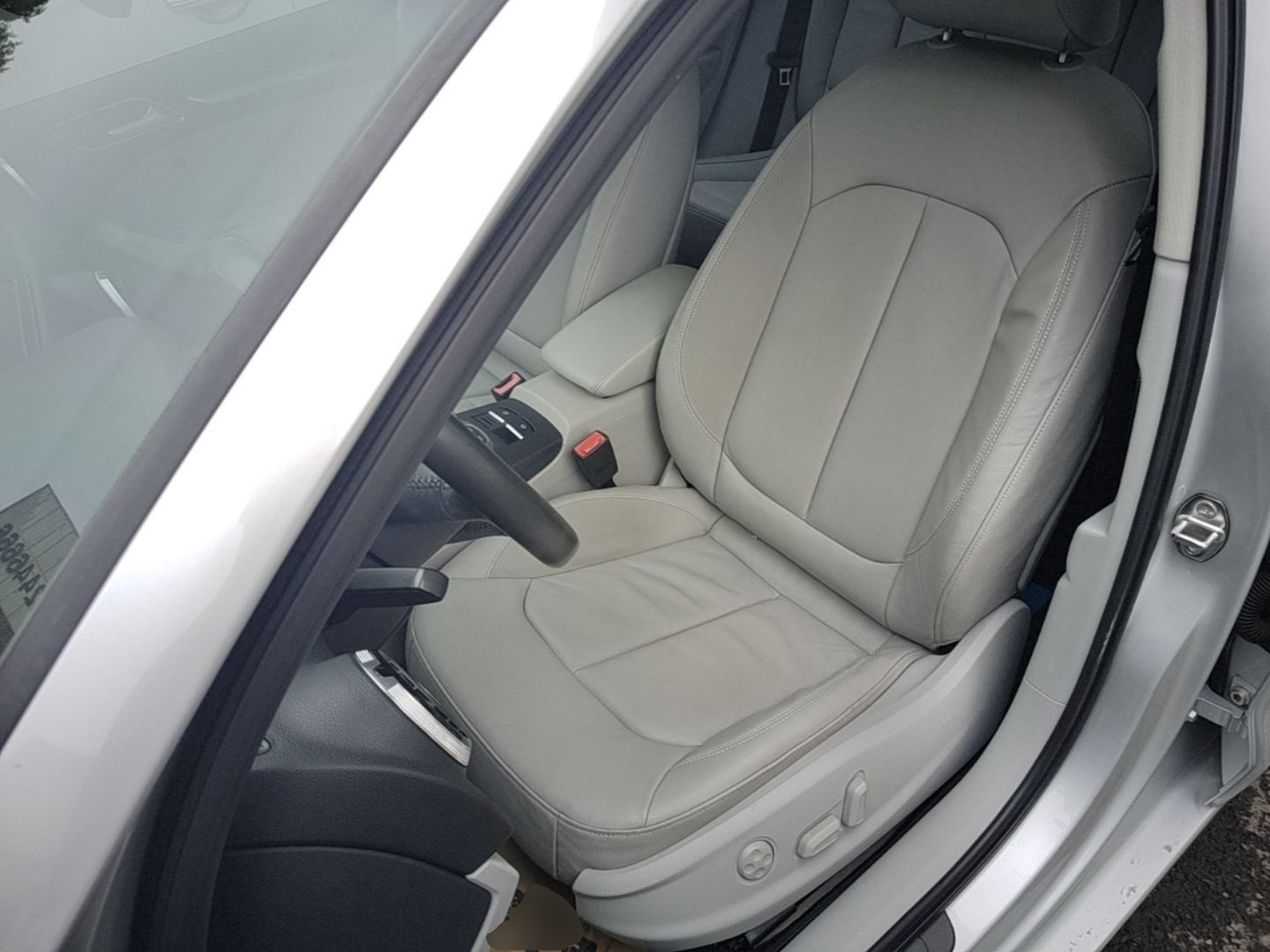 Vordere Reihe im Auto