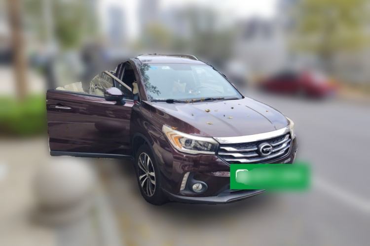 Used GAC Trumpchi GS4 2016 235T Manual Luxury Edition Front Right 45 Deg