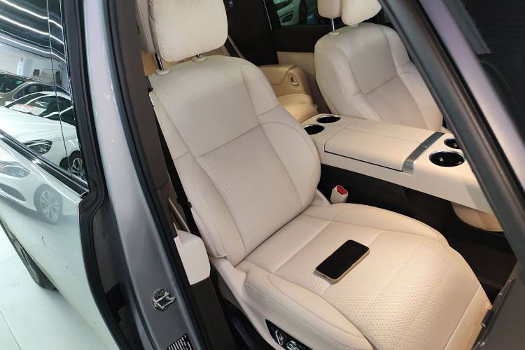 Used Li Auto MEGA 2024 Ultra Model
