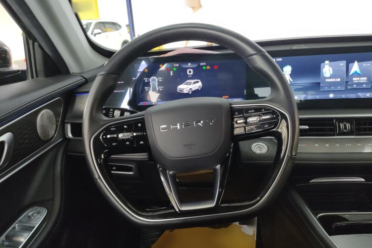 Used Chery Tiggo 8 PRO 2024 Champion Edition 290T Two-Wheel Drive Shining Version 5 Seats Steering Wheel