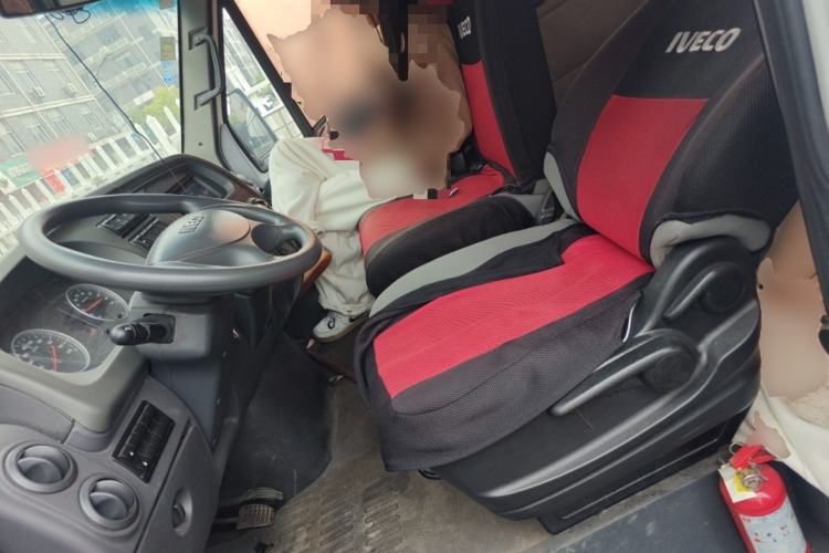 Used Iveco Power Daily 2017 2.5T Deluxe A37 Mid-Roof 6-7 Seater Bus 47Z5 Left Front Seat