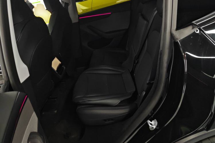 Used Tesla Model Y 2025 Rear-Wheel-Drive Version