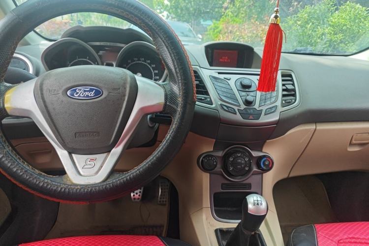 Used Ford Fiesta 2012 Hatchback 1.5L Manual Dynamic Limited Edition
