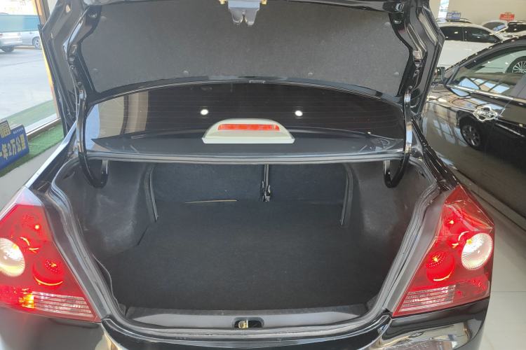 Used Geely Auto Diamond 2013 1.5L Manual Elite Model
