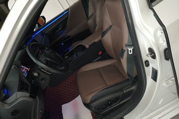 Used Lexus ES 2023 200 Excellence Edition