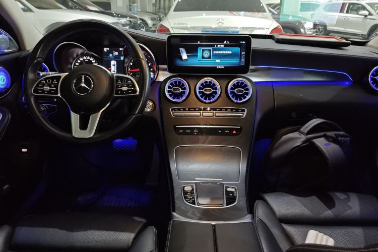 Used Mercedes-Benz C-Class 2019 C 180 L Fashion Edition Sport Version Center Console