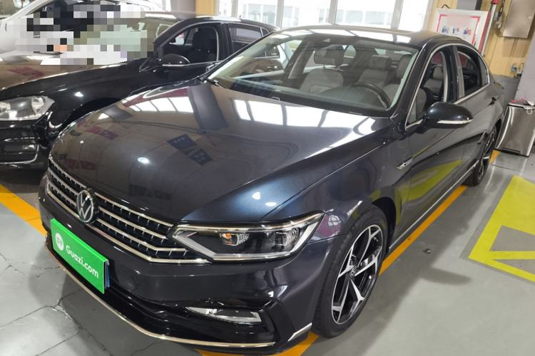 Used Volkswagen Magotan 2023 2 Million Units Commemorative Edition 330TSI DSG Luxury Version