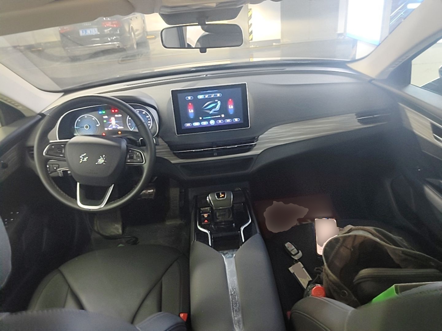 Hongqi E-QM5 2024 500km Range Edition — снимка 12