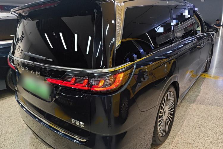 Used VOYAH Dream 2025 PHEV Four-Wheel-Drive Flagship Kunpeng Edition Rear Right 45 Deg