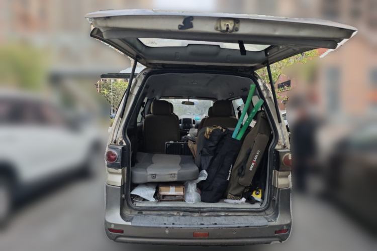 Used FORTHING Lingzhi 2013 M3 1.6L 7-Seater Luxury Model
