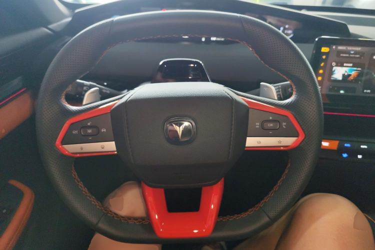 Used CHANGAN UNI-V 2023 2.0T Leading-Speed Edition