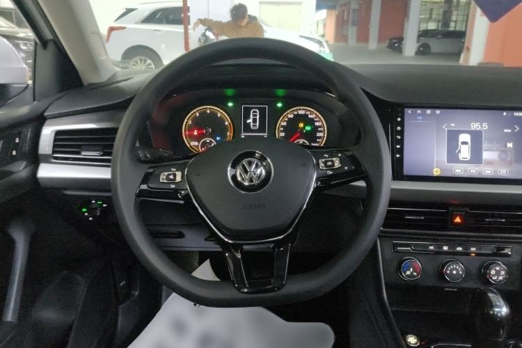 Used Volkswagen Lavida 2019 1.5L Automatic Comfort Edition China VI Standard