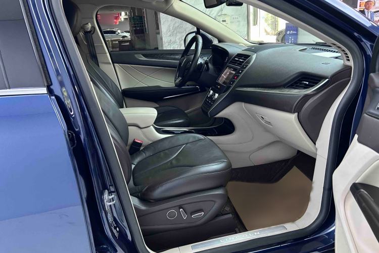 Used Lincoln MKC 2017 2.0T Four-Wheel Drive Zunya Edition Right Front Seat