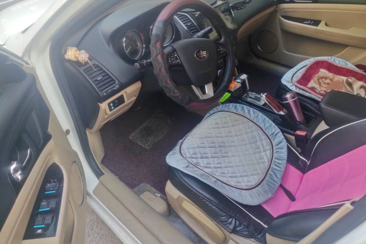 Used Bestune B50 2013 1.6L automatic luxury version Left Front Seat