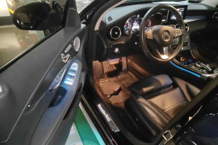 Used Mercedes-Benz C-Class 2017 C 200 L Sport Edition Driver Seat