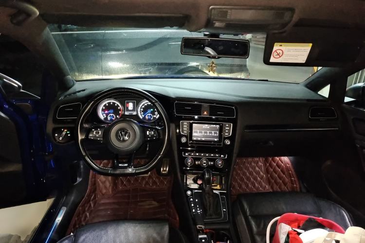 Used Volkswagen Golf 2015 2.0 TSI R
