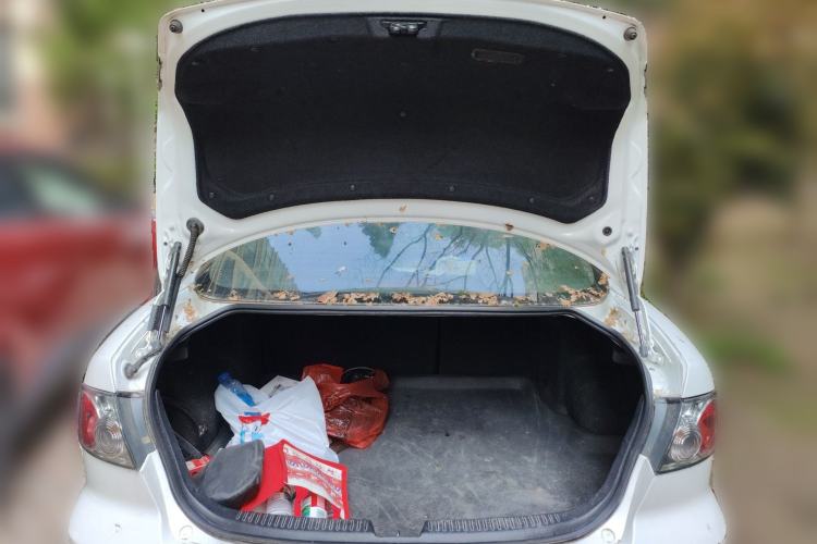 Used Mazda 6 2015 2.0L Automatic Classic Version
