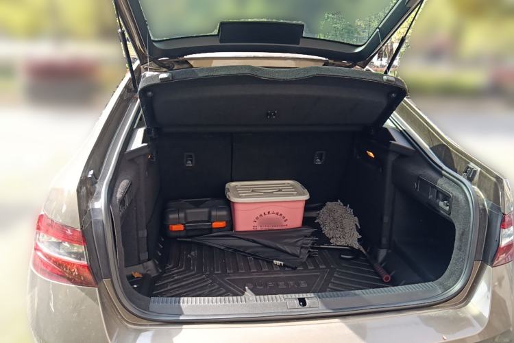 Used Skoda Superb 2018 TSI330 DSG Comfort Edition China V Standard Trunk