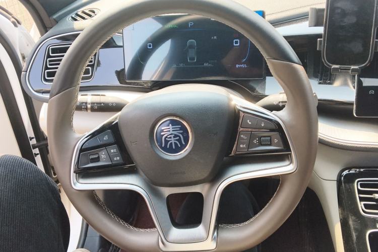 Used BYD Qin PLUS 2024 Honor Edition EV 510KM Leading Model Steering Wheel