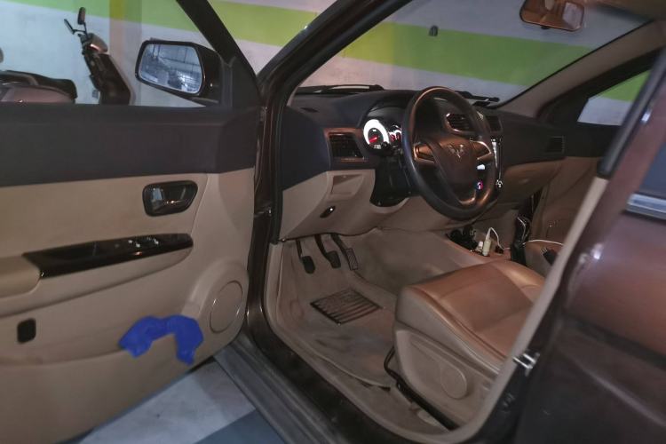 Used Wuling Hongguang 2013 1.5L S Comfort Model
