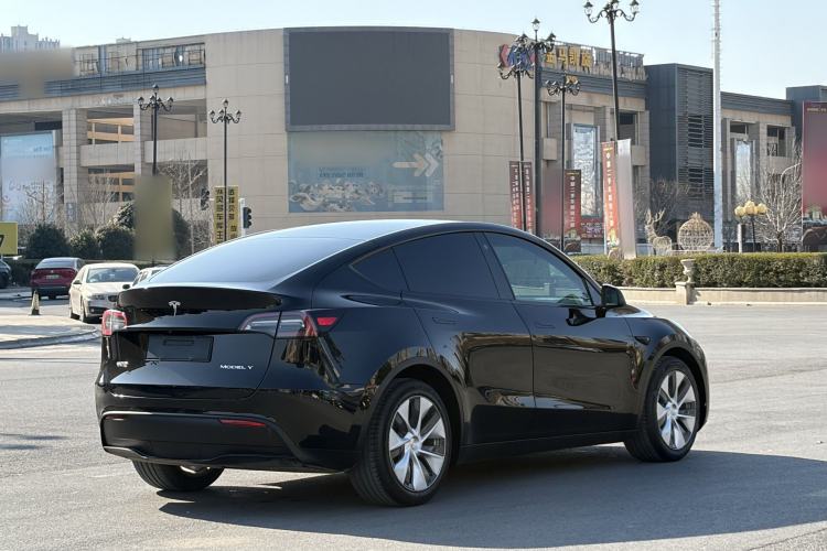 Used Tesla Model Y 2021 Long-Range All-Wheel-Drive Version